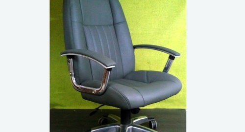 Перетяжка офисного кресла кожей. Моршанск